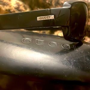 Authentic Gucci women’s black sunglasses